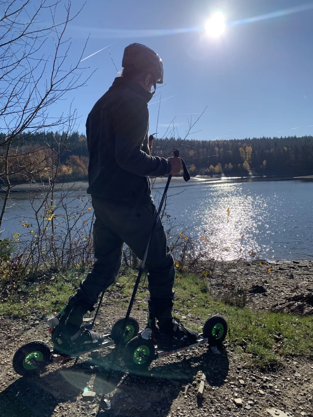 Balade sur les berges du lac de Butgenbach en cross-rolling